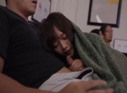 Cô em họ ngây thơ làm tôi mê mẩn